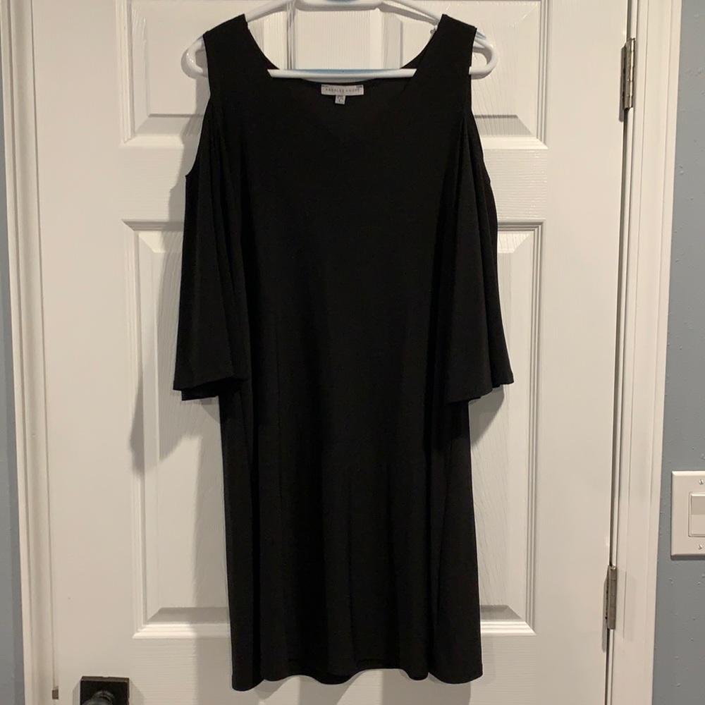 Super cute black dress